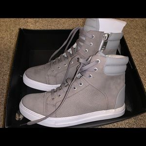 Kenneth Cole chukka boots brand new never worn